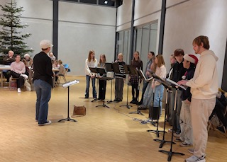 Nikolaussingen des ESG-Chores in Bornheim